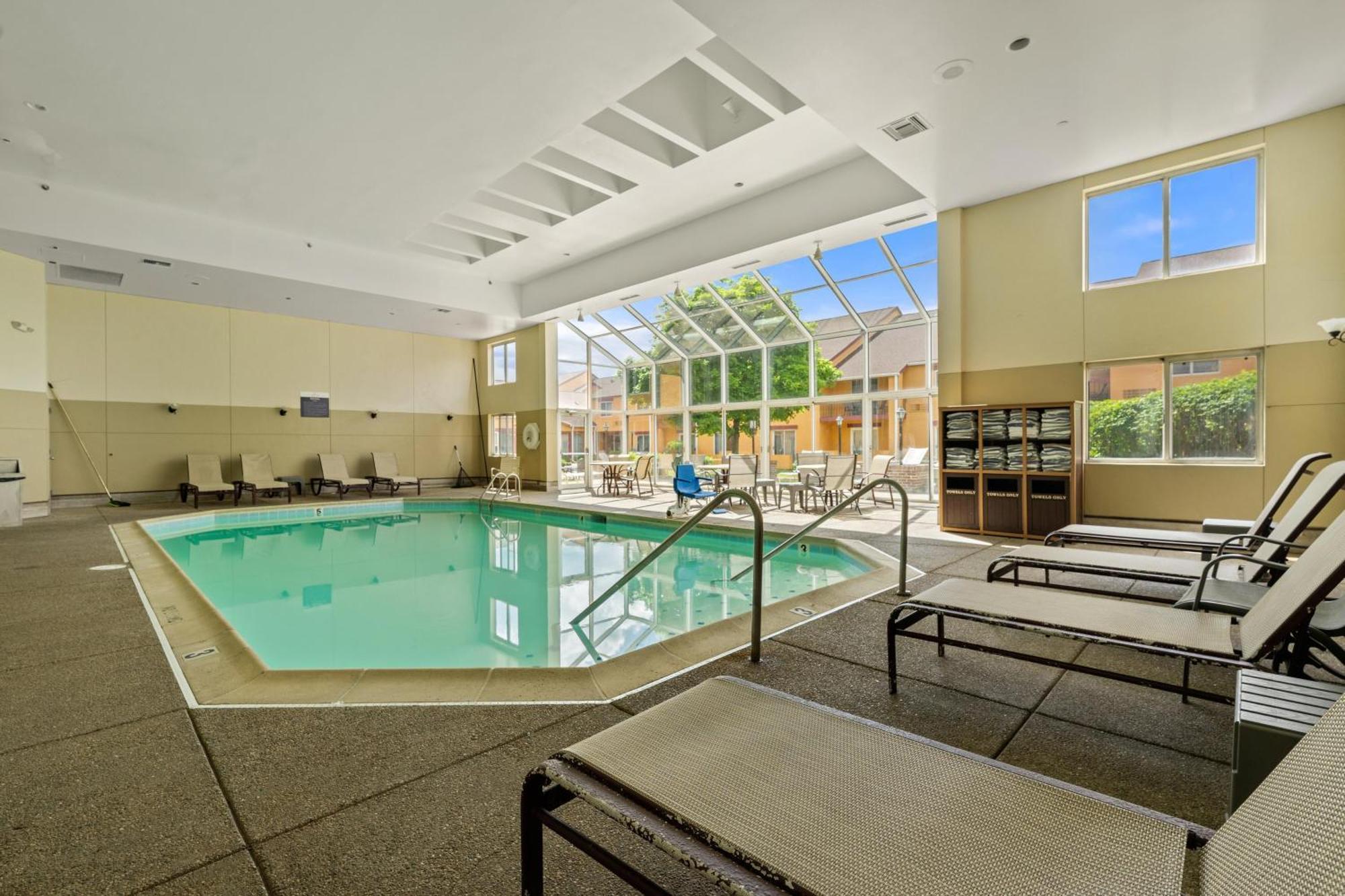 Chicago Club Inn & Suite Oakbrook Terrace Εξωτερικό φωτογραφία