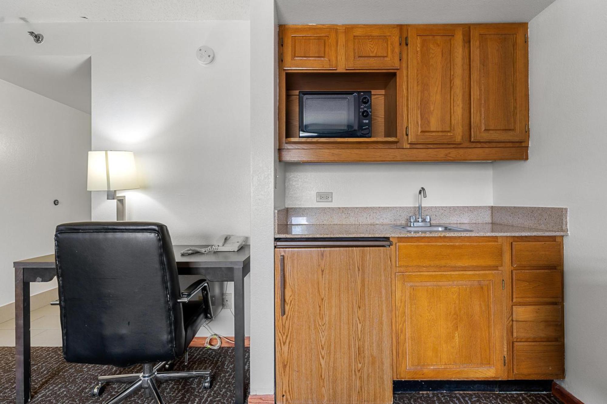 Chicago Club Inn & Suite Oakbrook Terrace Δωμάτιο φωτογραφία