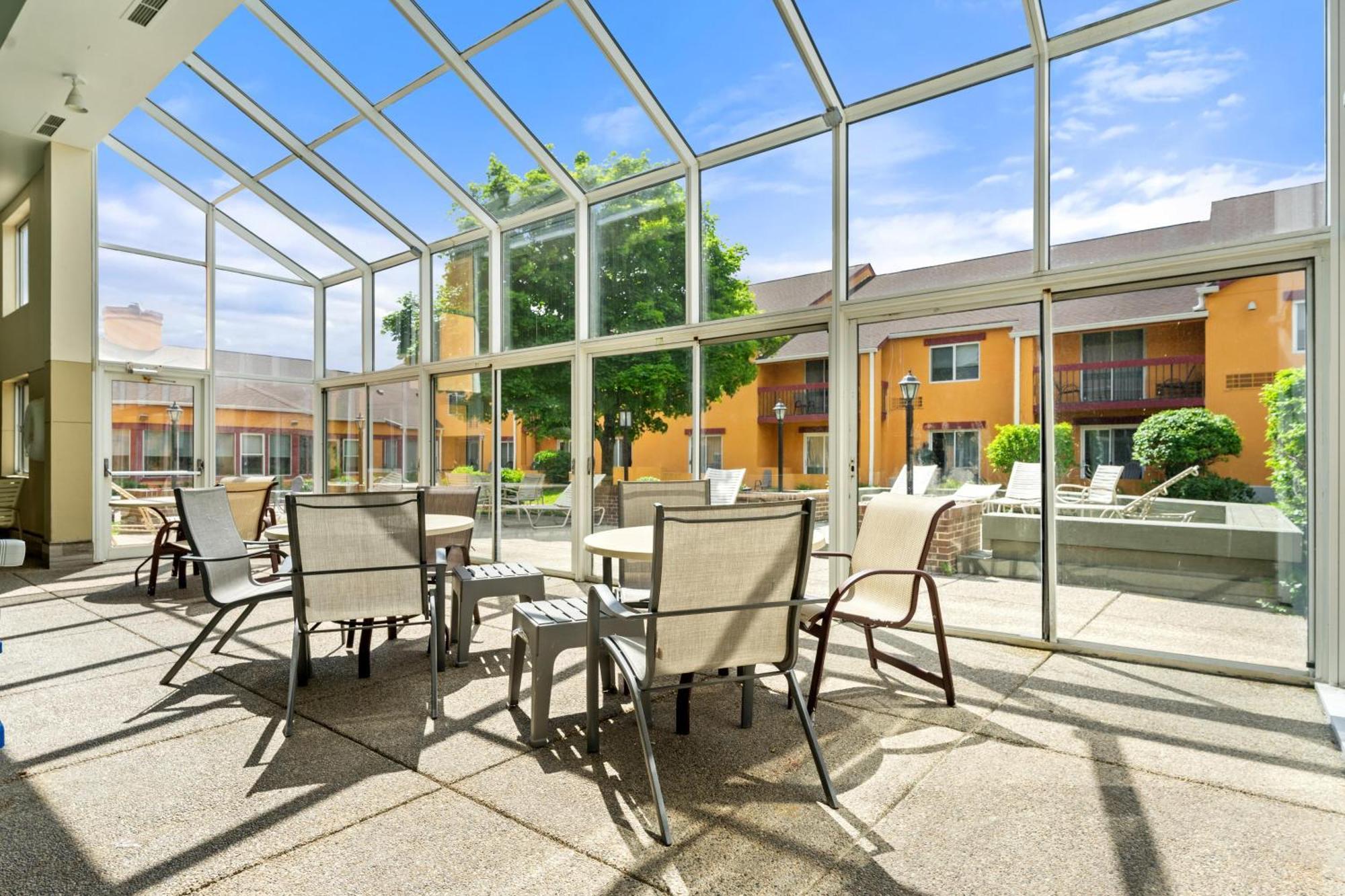 Chicago Club Inn & Suite Oakbrook Terrace Εξωτερικό φωτογραφία